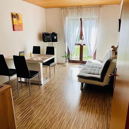 Kleine Ein Zimmer Wohnung Mit Gartenanlage Salem  Exteriör bild