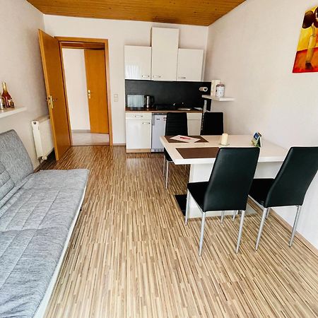 Kleine Ein Zimmer Wohnung Mit Gartenanlage Salem  Exteriör bild