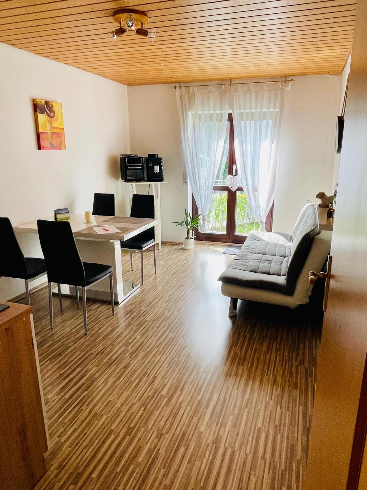 Kleine Ein Zimmer Wohnung Mit Gartenanlage Salem  Exteriör bild