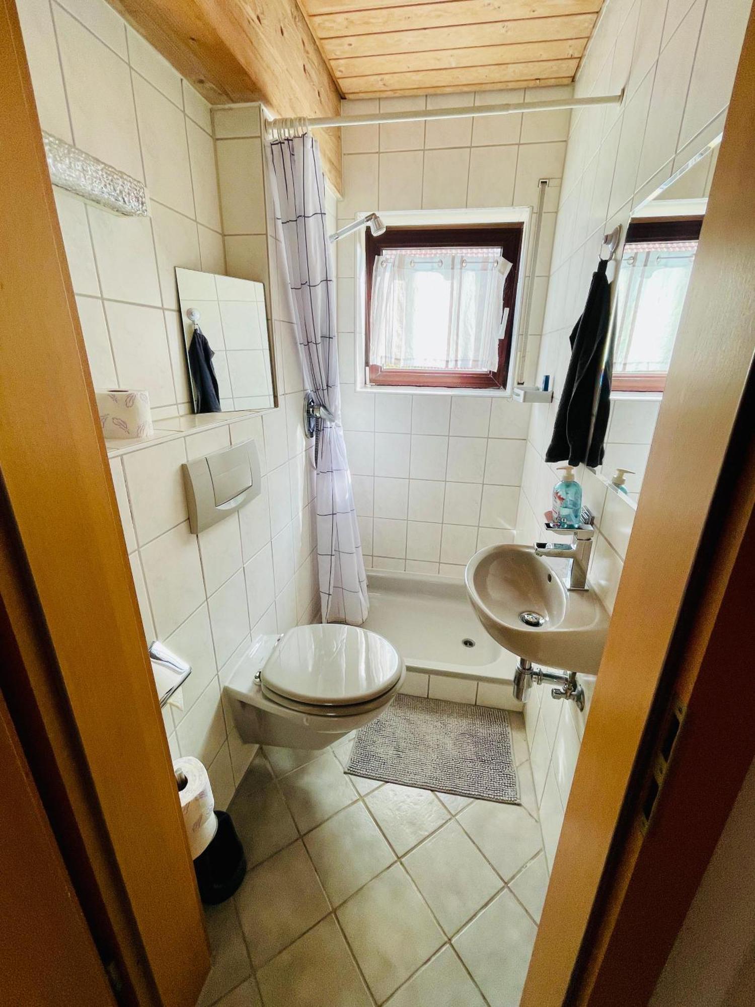 Kleine Ein Zimmer Wohnung Mit Gartenanlage Salem  Exteriör bild