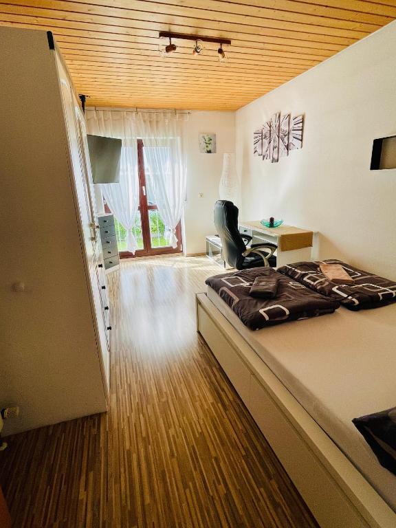 Kleine Ein Zimmer Wohnung Mit Gartenanlage Salem  Exteriör bild